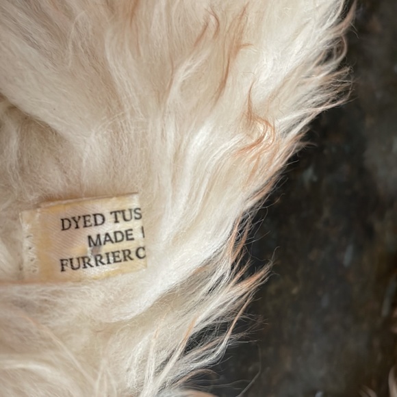 Italian Tuscan lamb real fur boa genuine  authentic fur beige  5ftx3.5” Vintage - Picture 8 of 11